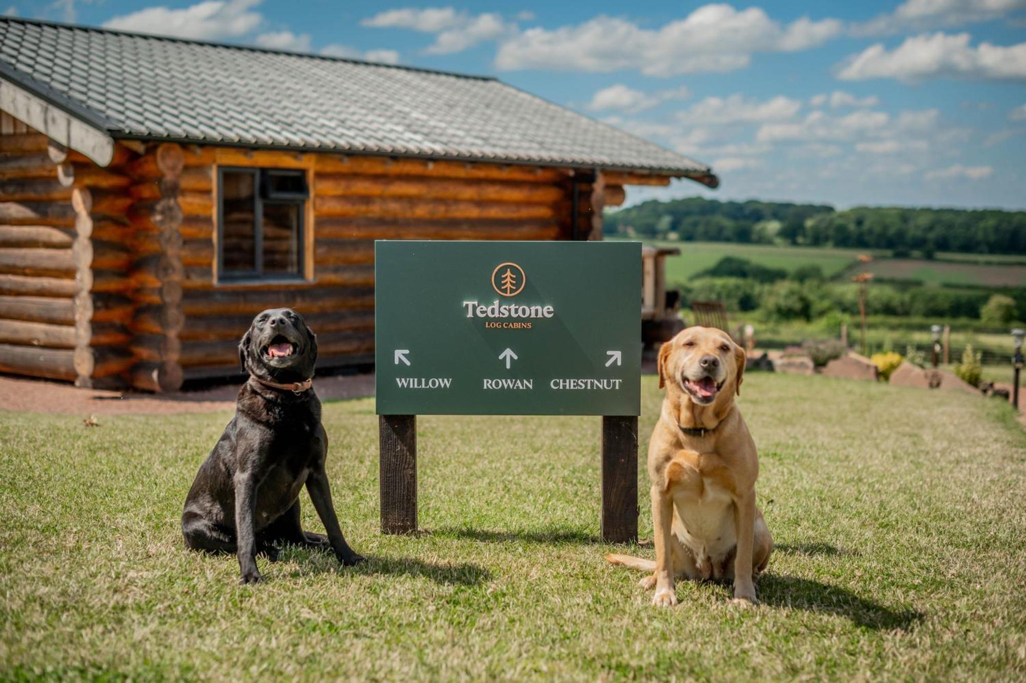 Rowan - Tedstone Log Cabins Bromyard Exterior photo